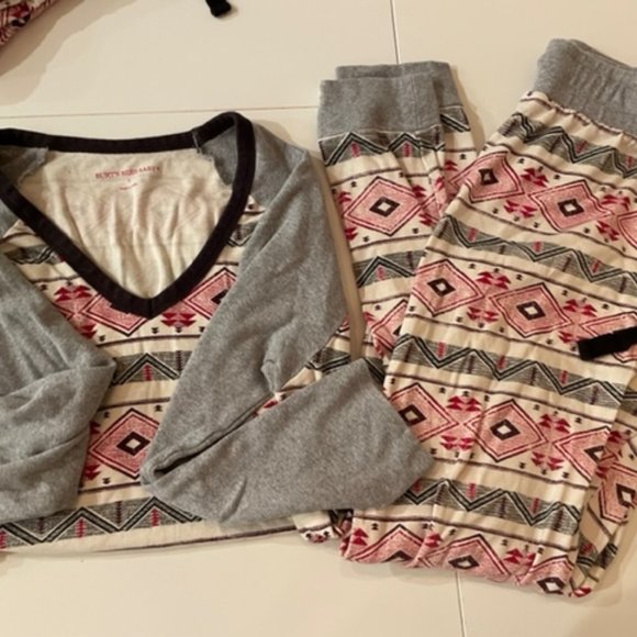 Matching Family Pajamas (Burt's Bees); Women's Small, Men's Large, Kid's 2T - Picture 5 of 6